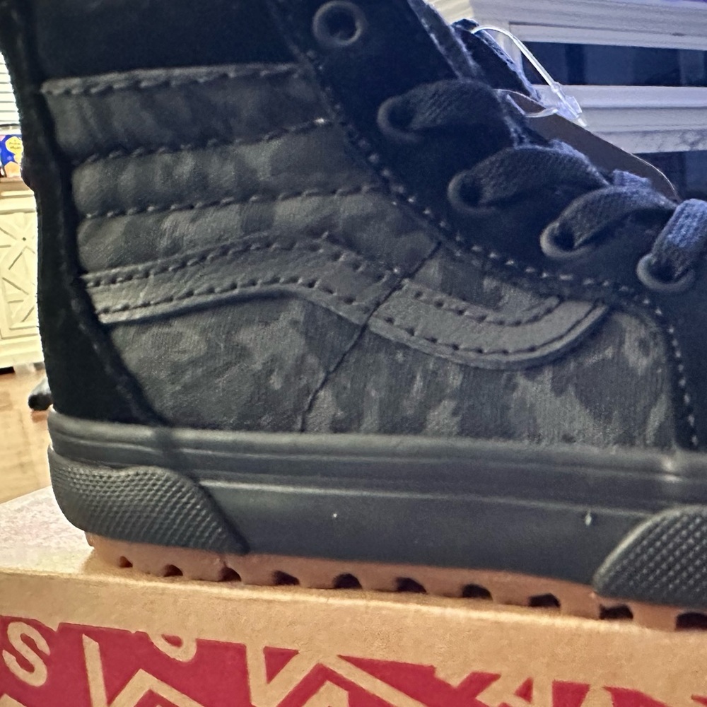 VANS Black Suede Toddler Sneakers - Picture 5 of 11